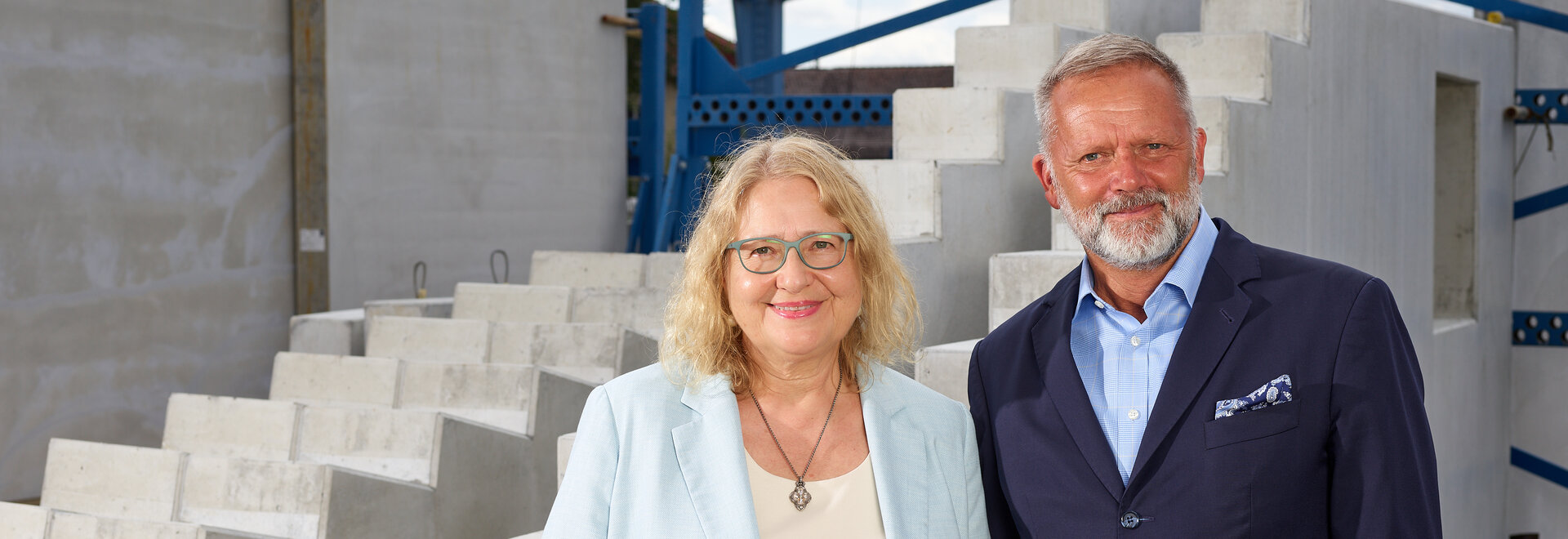 Lothar Urmoneit, Liselotte Hebel, Josef Hebel Bauunternehmung, Geschäftsführung