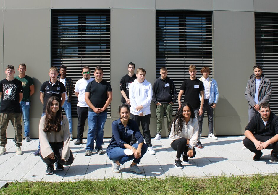 News Wir begrüßen 15 Auszubildende